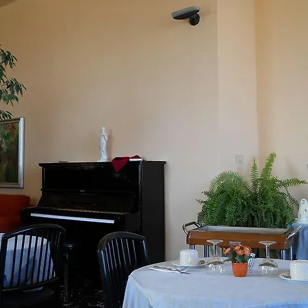 Liberta Отель Палермо