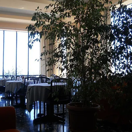 Liberta ホテル 3*